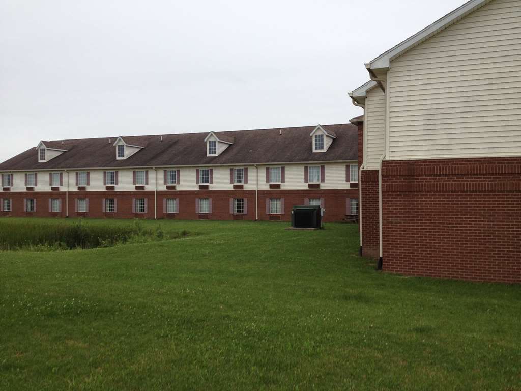 Country Hearth Inn Willard