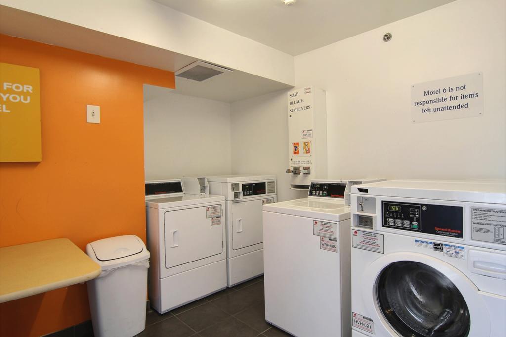 Motel 6 Cleveland - Willoughby