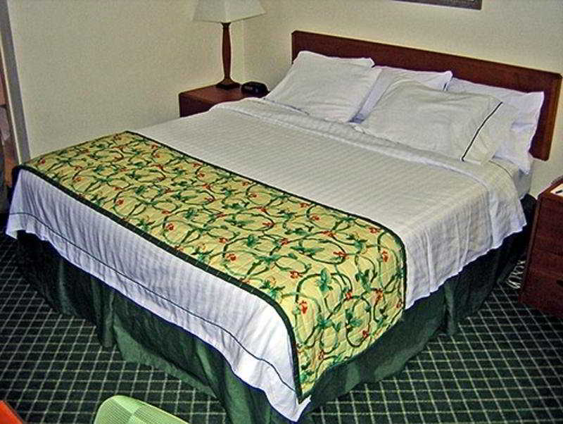 Motel 6 Cleveland - Willoughby