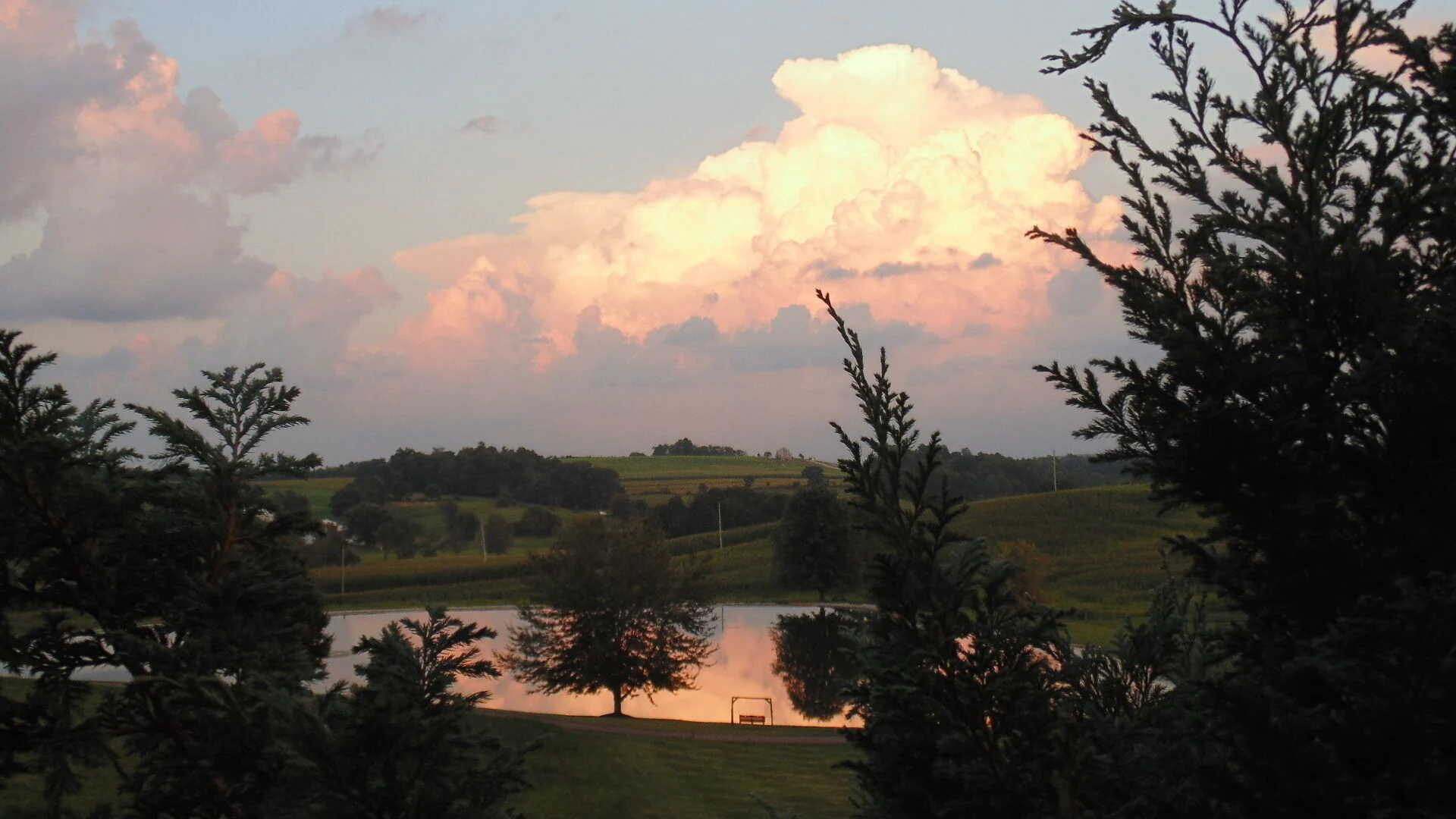 Sojourner's Lodge & Log Cabin Suites