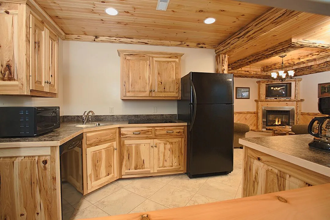 Sojourner's Lodge & Log Cabin Suites