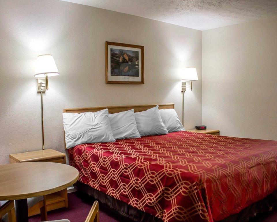 Econo Lodge Worthington