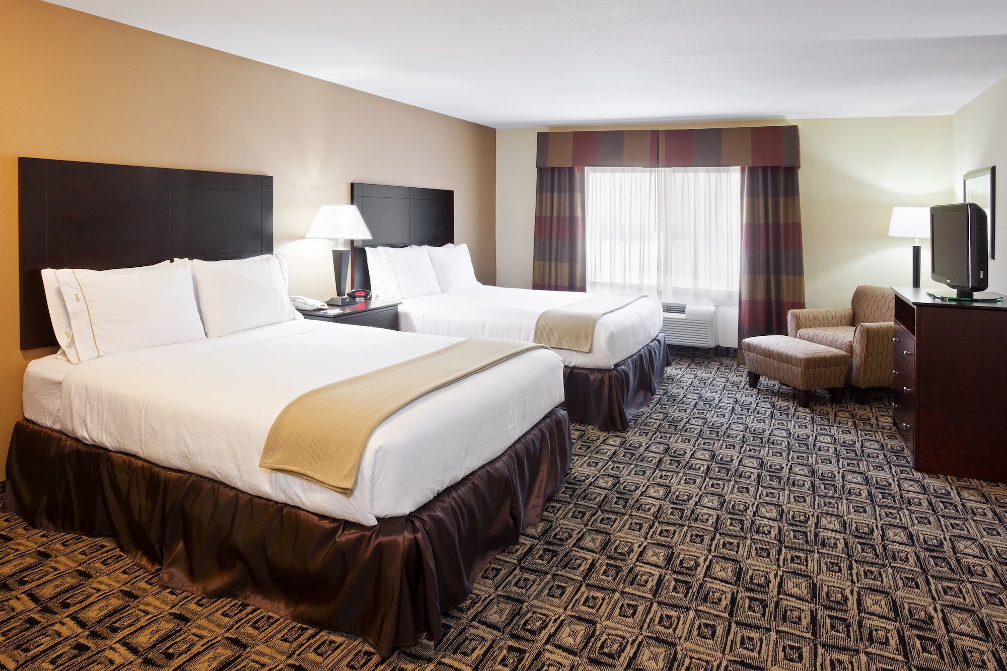 Holiday Inn Express Hotel & Suites Zanesville North
