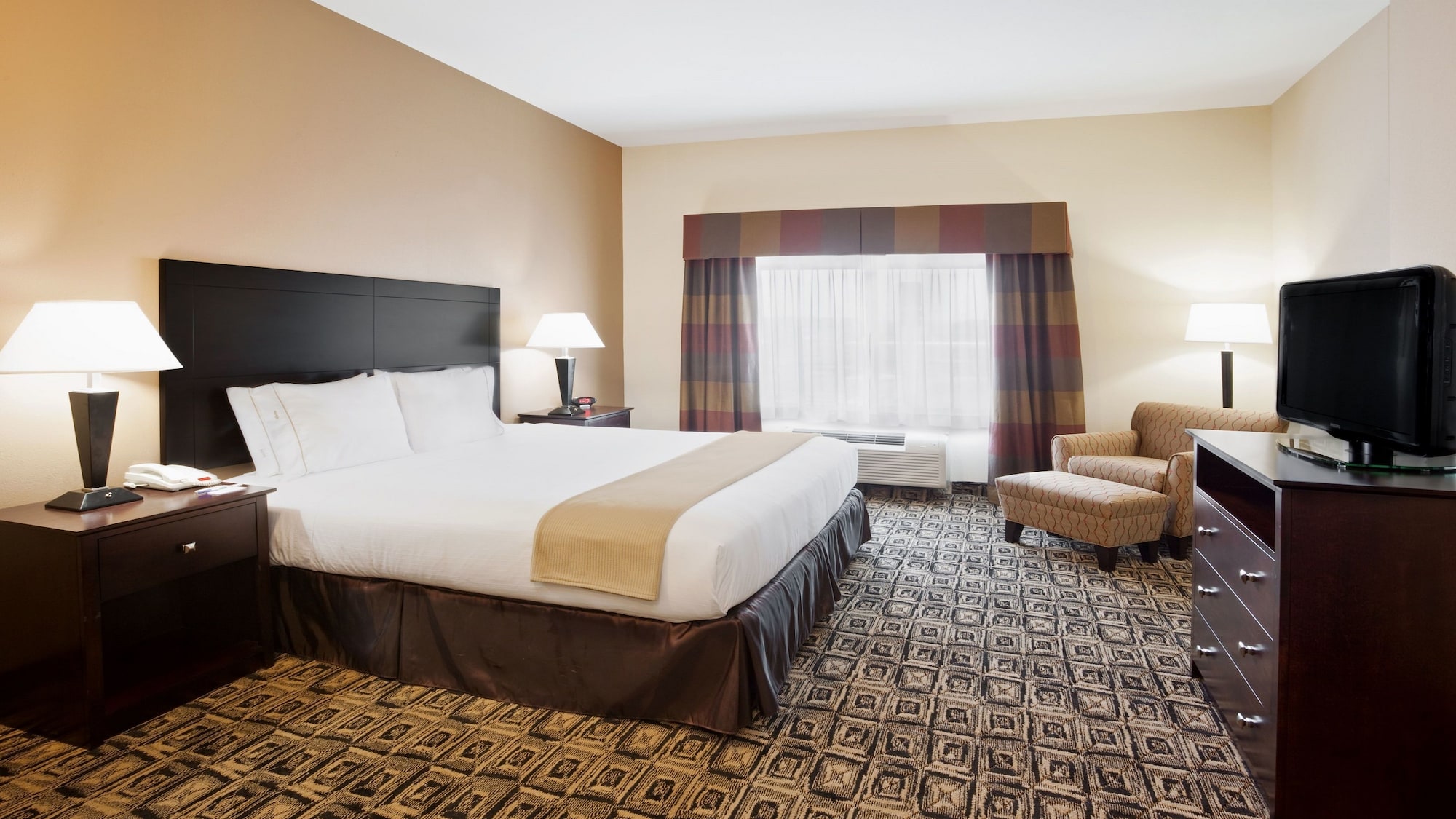 Holiday Inn Express Hotel & Suites Zanesville North
