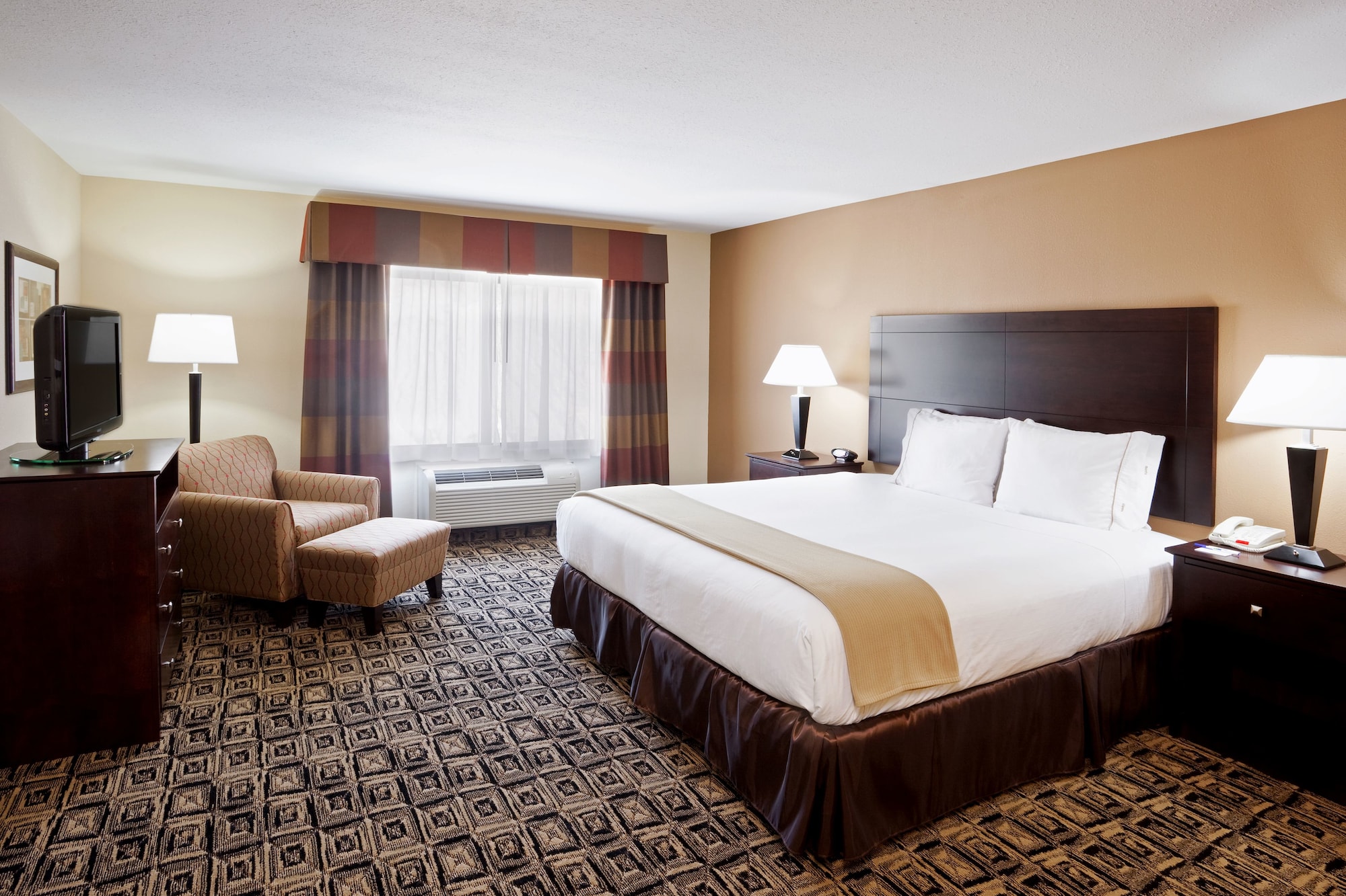 Holiday Inn Express Hotel & Suites Zanesville North