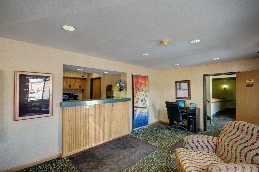 Super 8 by Wyndham Zanesville