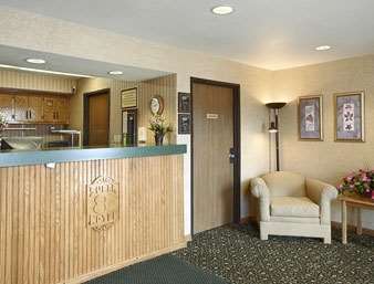 Super 8 by Wyndham Zanesville