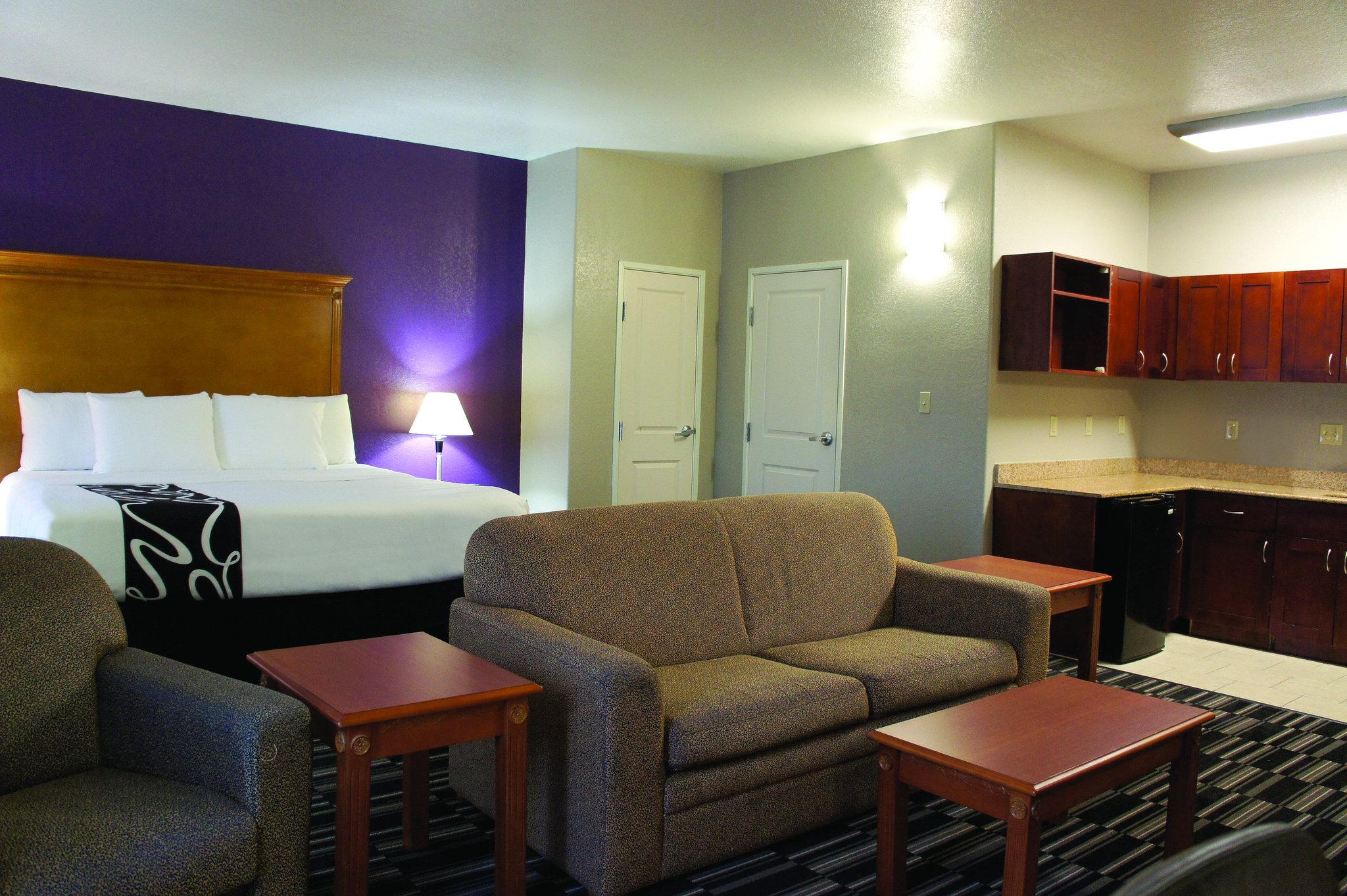 La Quinta Inn & Suites by Wyndham Ada