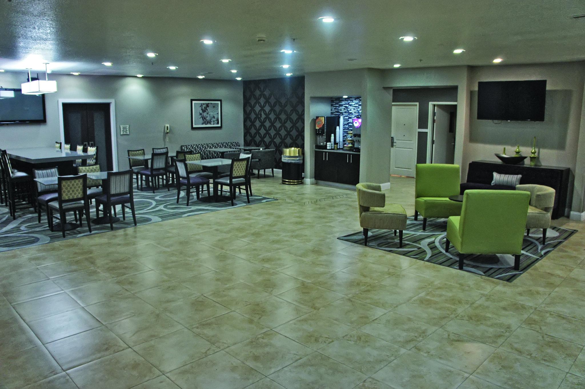 La Quinta Inn & Suites by Wyndham Ada