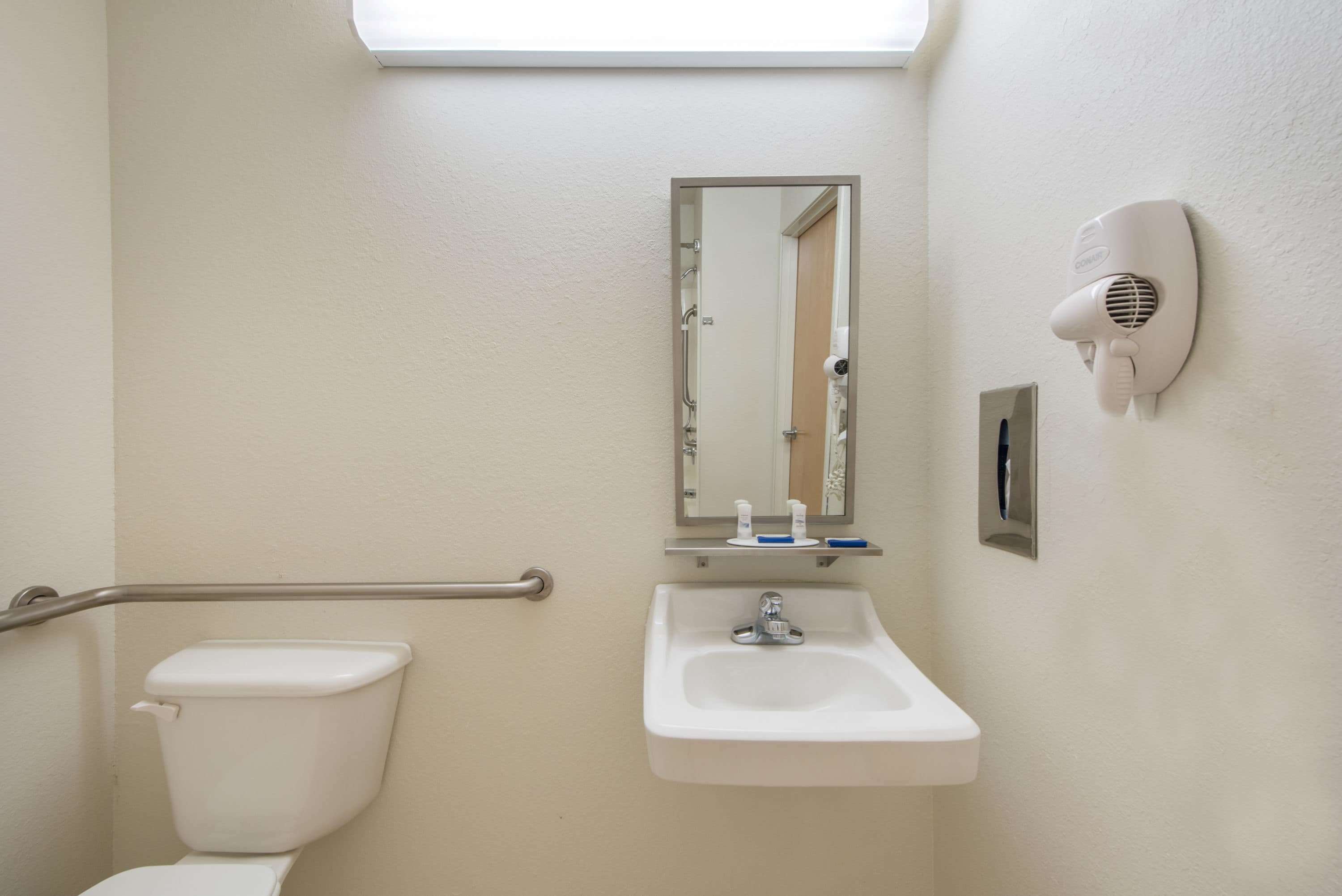 Microtel Inn & Suites by Wyndham Altus