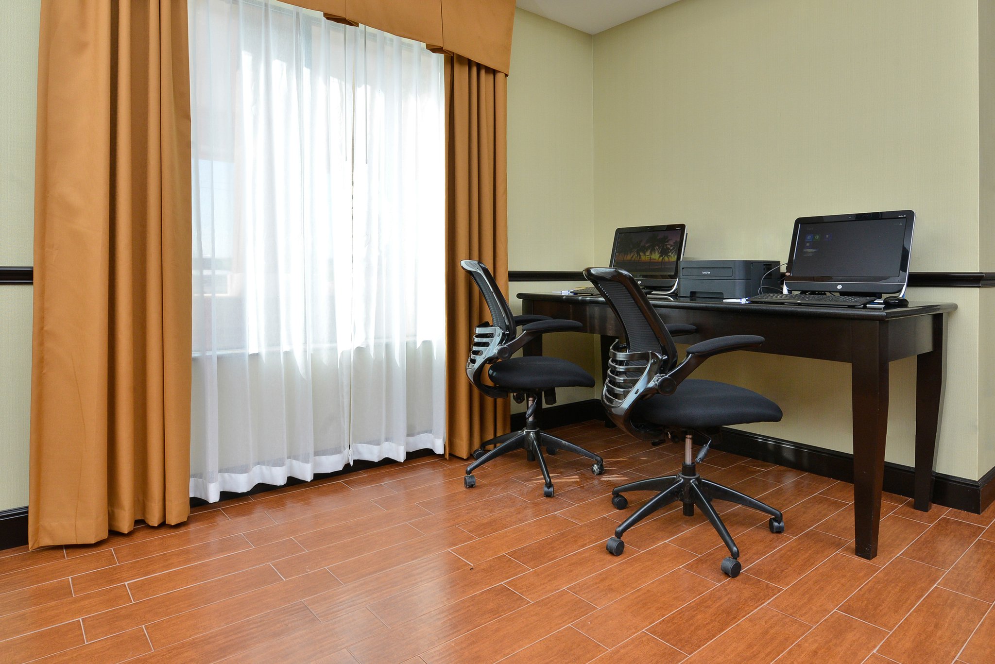 Holiday Inn Express & Suites Alva