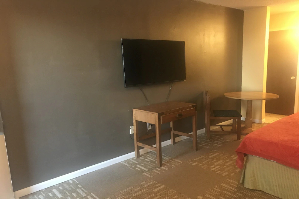 Hotel Cyril OK US-277 by OYO Rooms