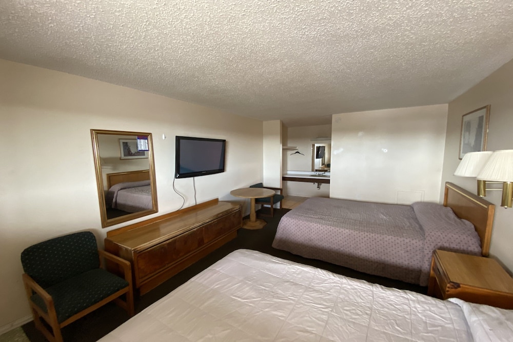 Hotel Cyril OK US-277 by OYO Rooms