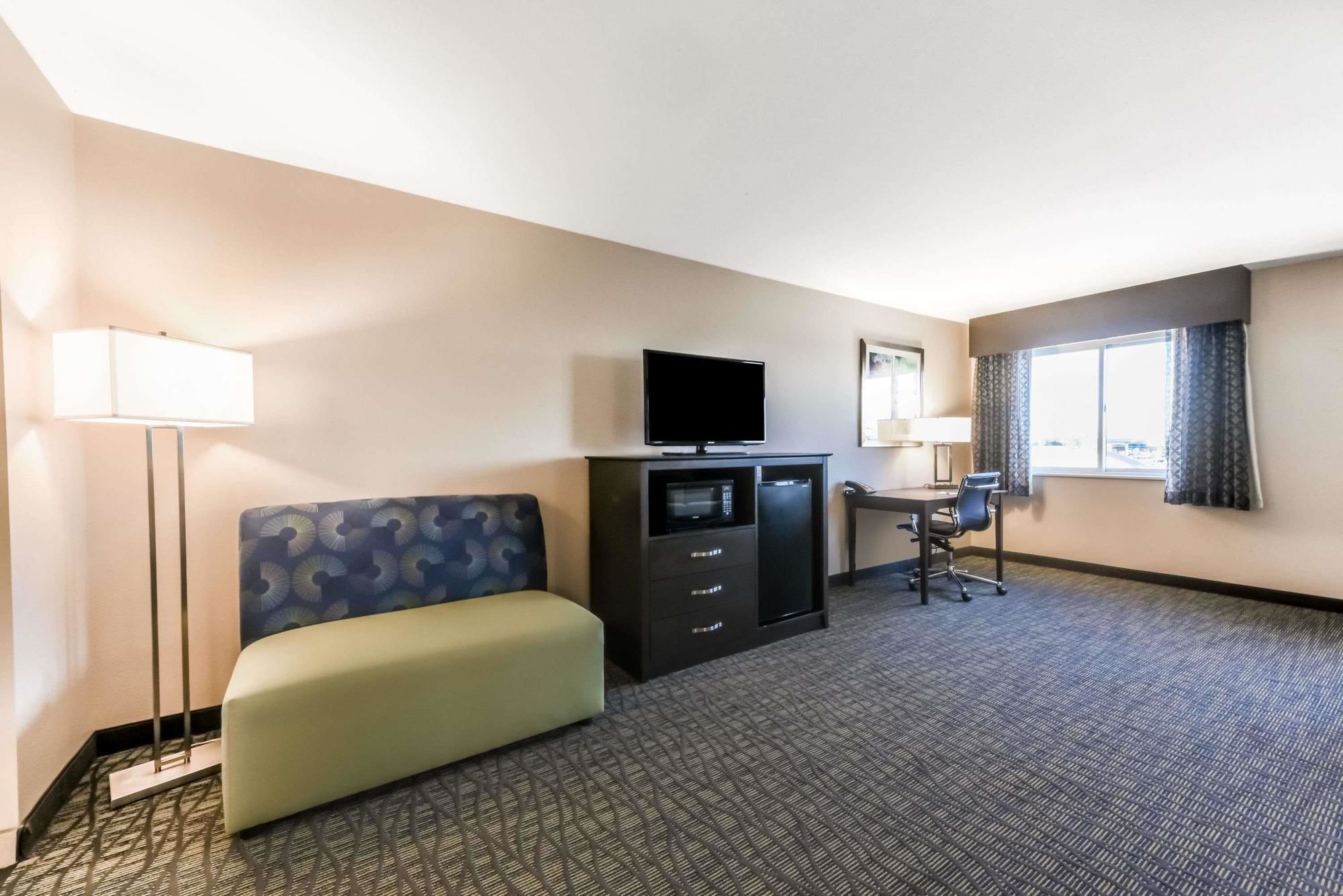 Quality Inn & Suites