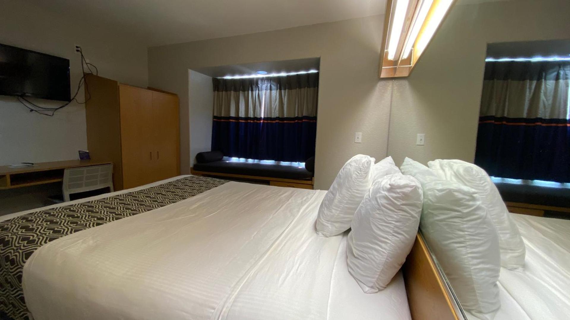 Microtel Inn & Suites by Wyndham Ardmore