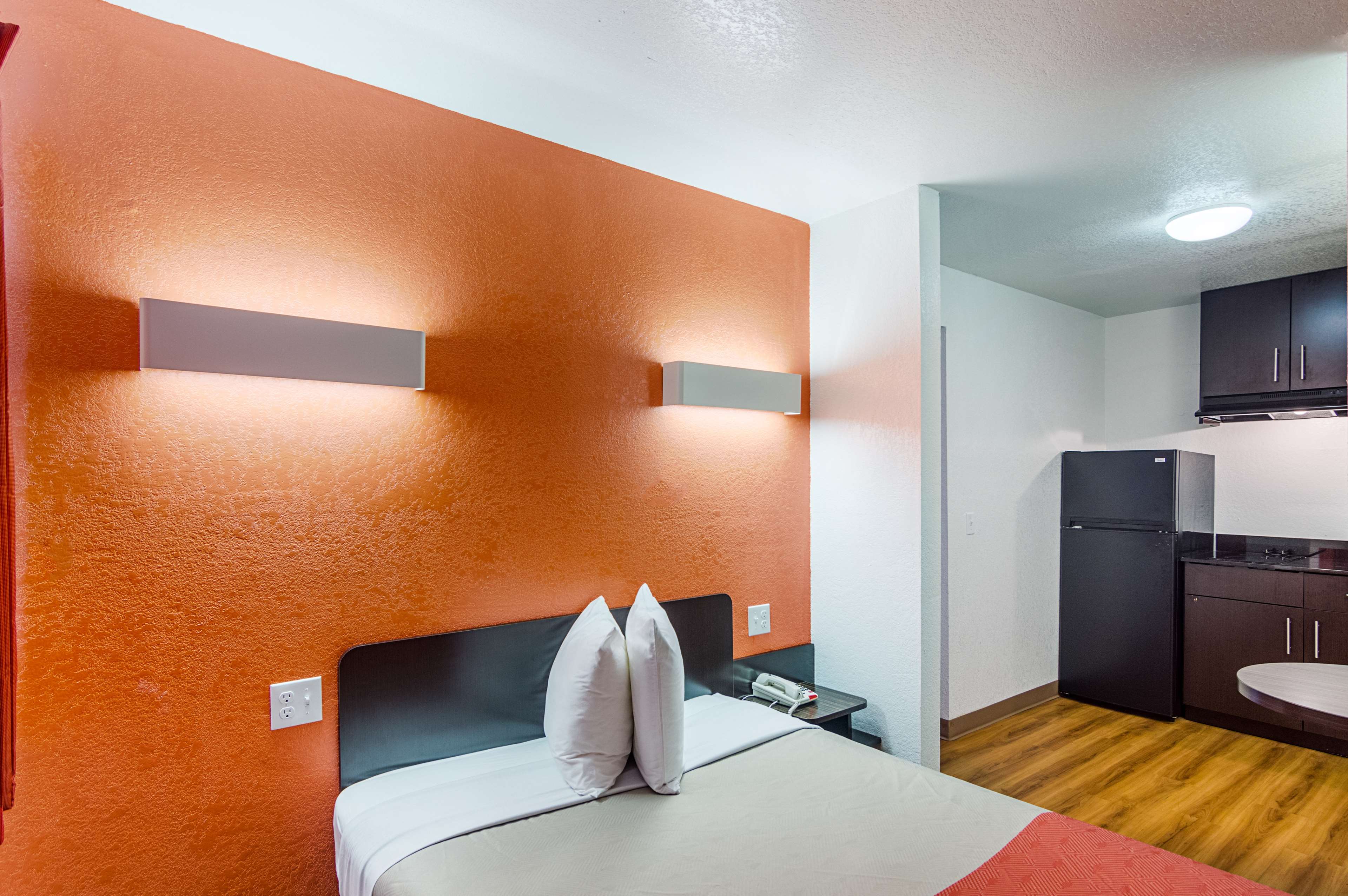Motel 6