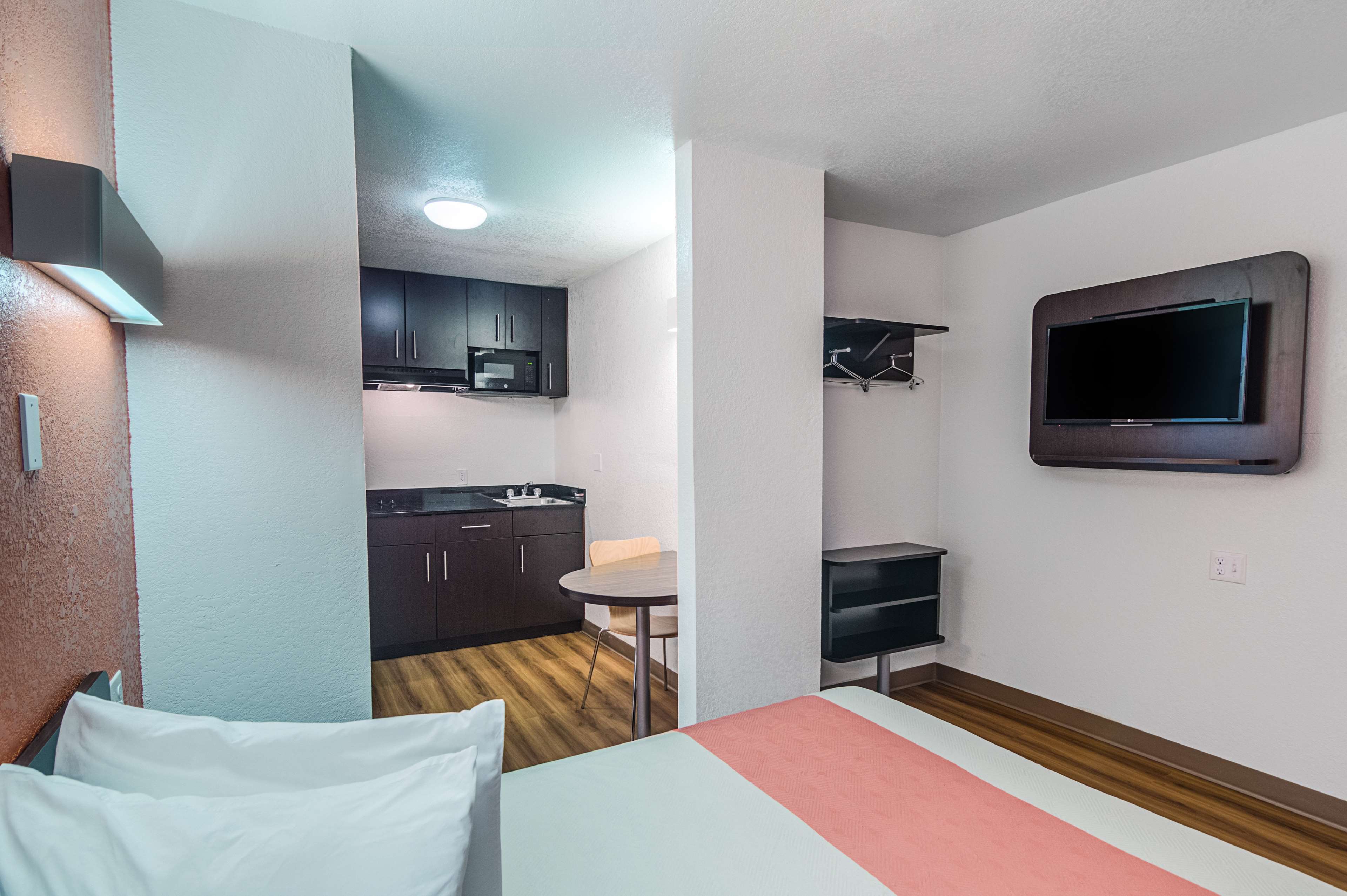 Motel 6