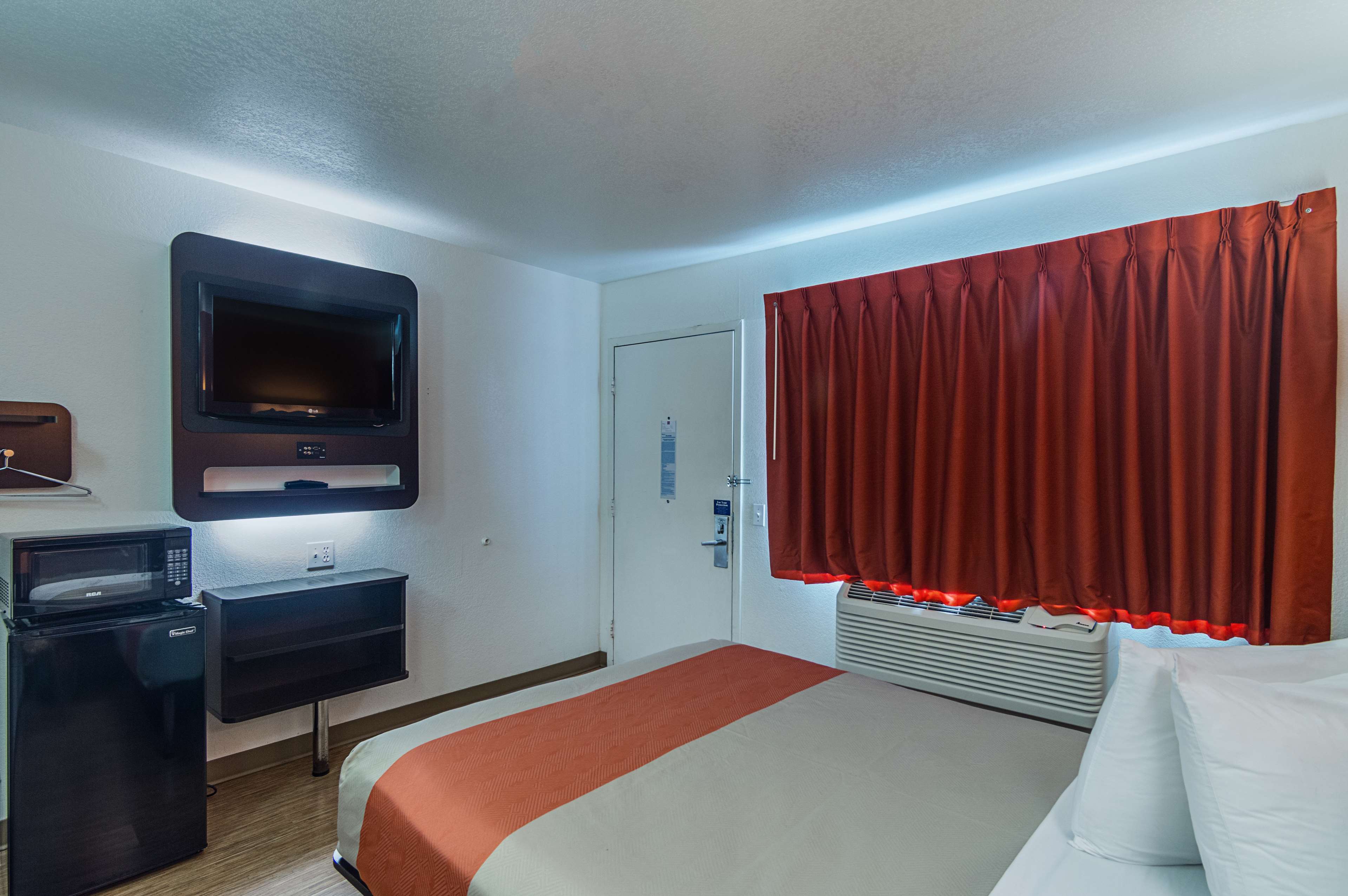 Motel 6