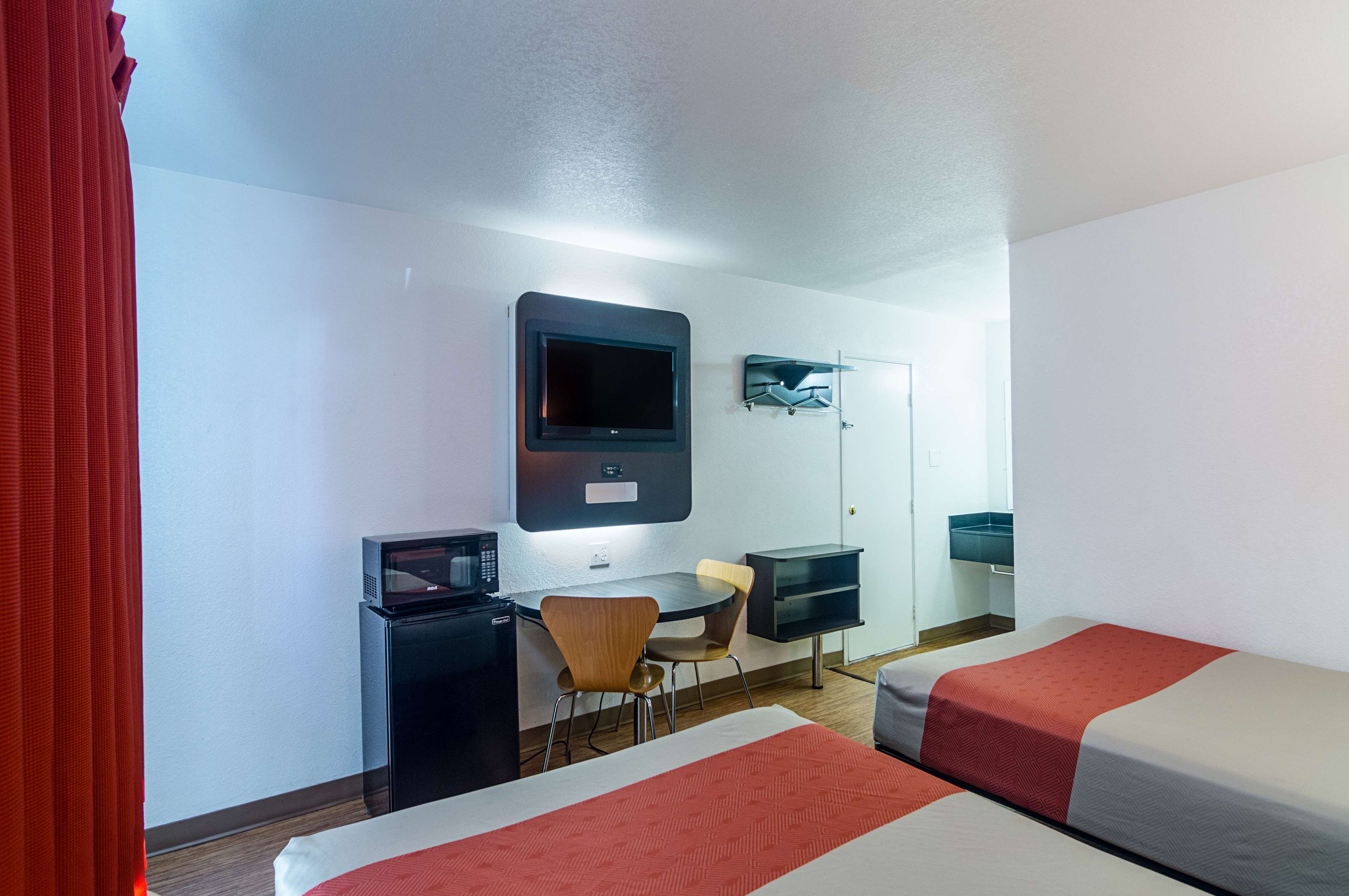 Motel 6