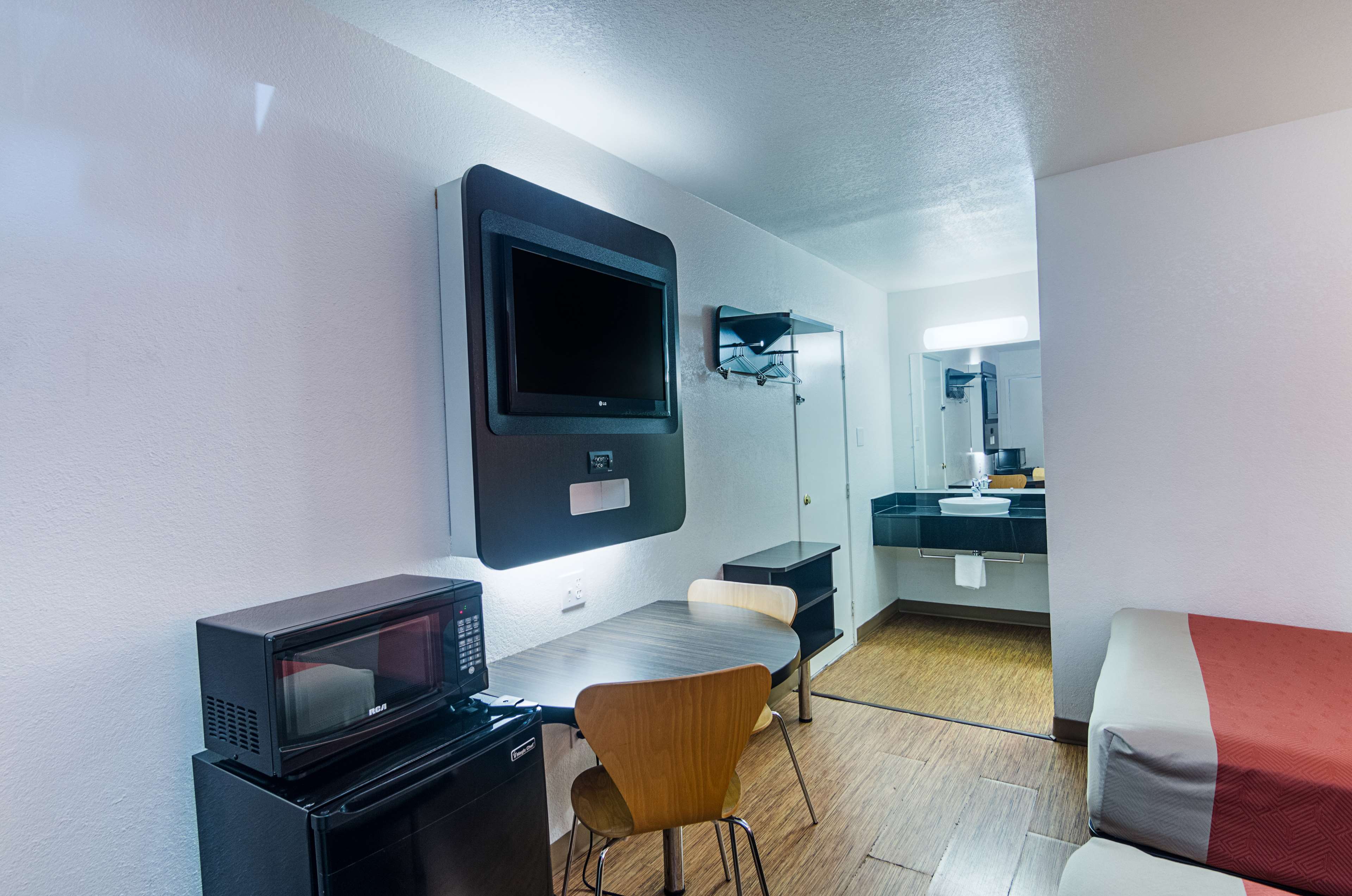 Motel 6