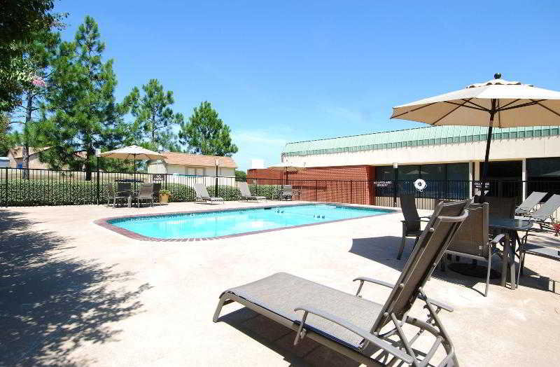 Super 8 by Wyndham Atoka