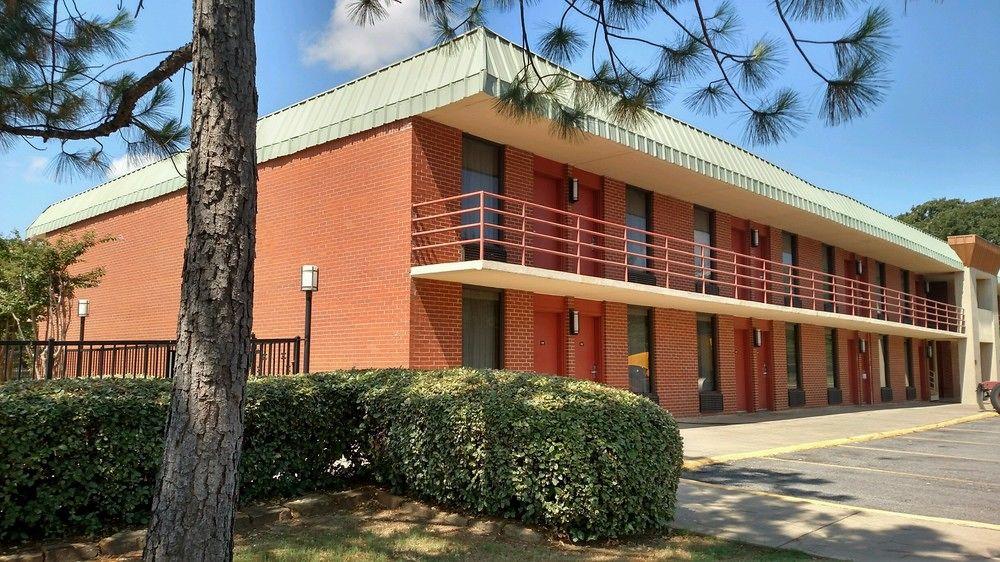 Super 8 by Wyndham Atoka