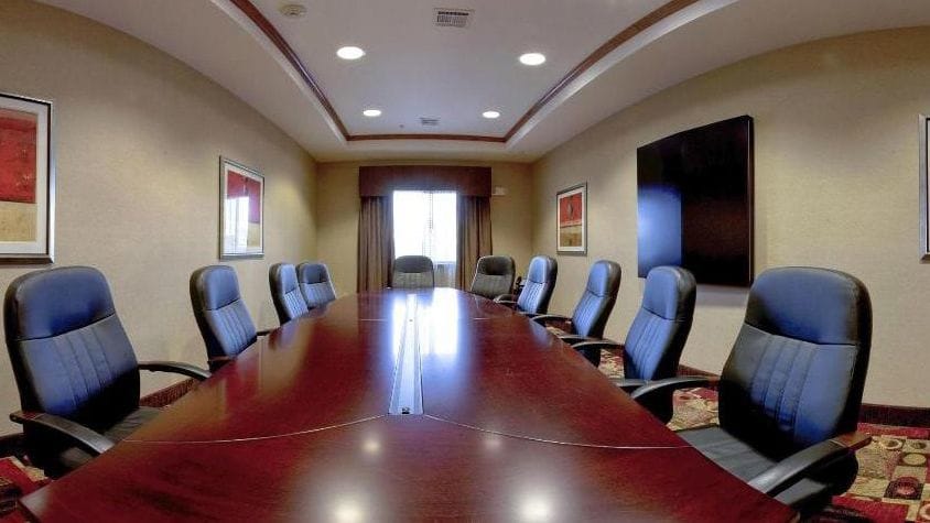 Holiday Inn Express Hotel & Suites Bartlesville