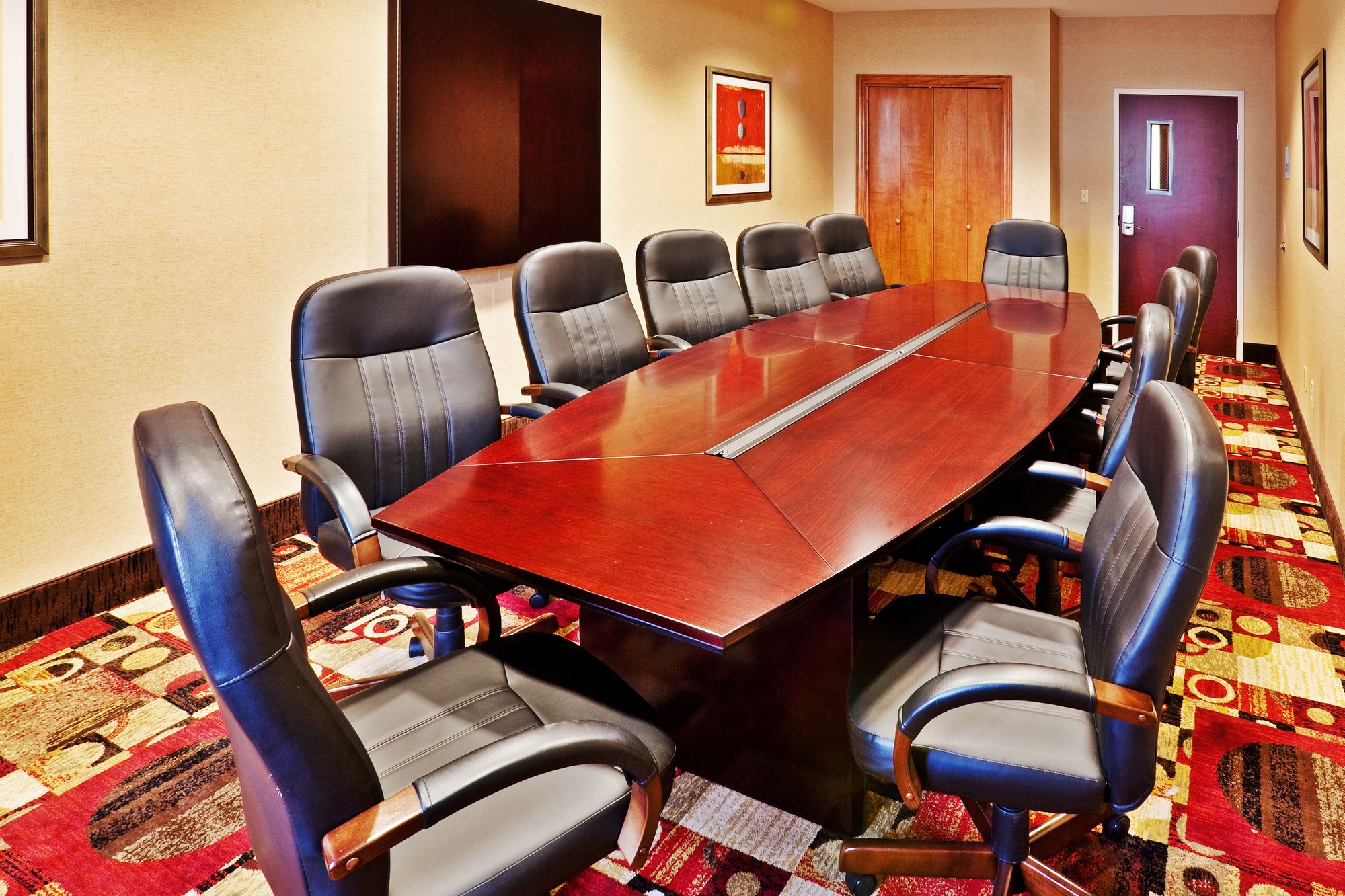 Holiday Inn Express Hotel & Suites Bartlesville