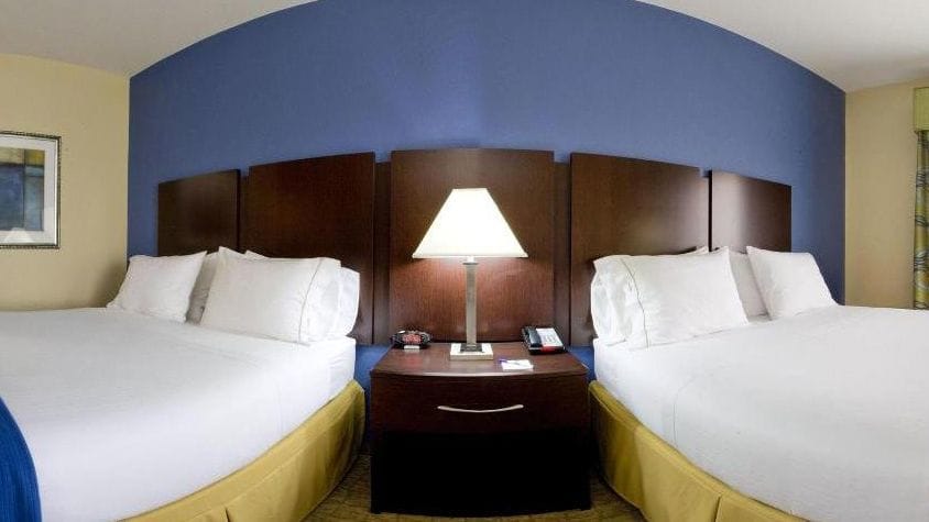Holiday Inn Express Hotel & Suites Bartlesville