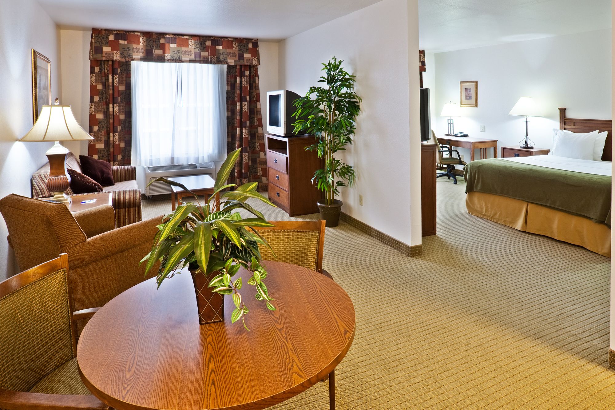 Holiday Inn Express Hotel & Suites Oklahoma City - Bethany