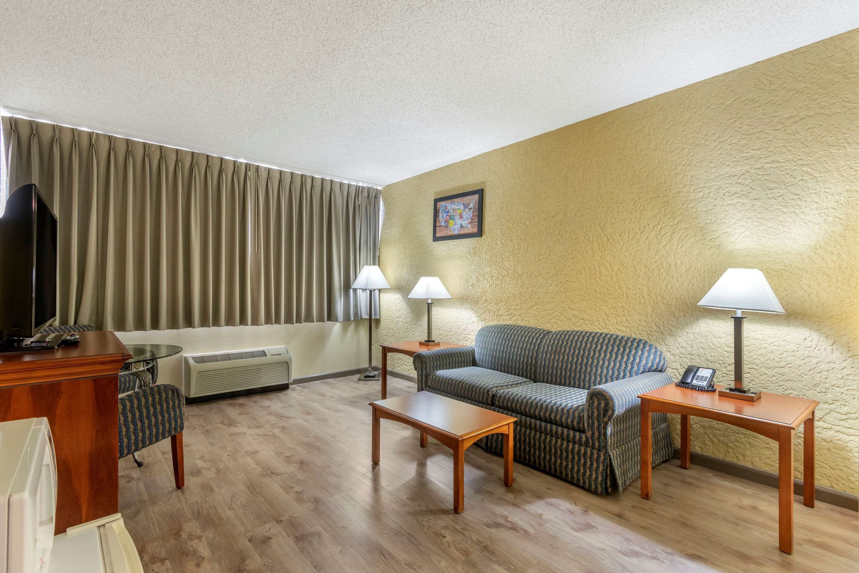 Econo Lodge Broken Arrow - Tulsa