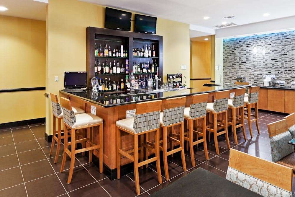 La Quinta Inn & Suites by Wyndham Tulsa - Catoosa Route 66