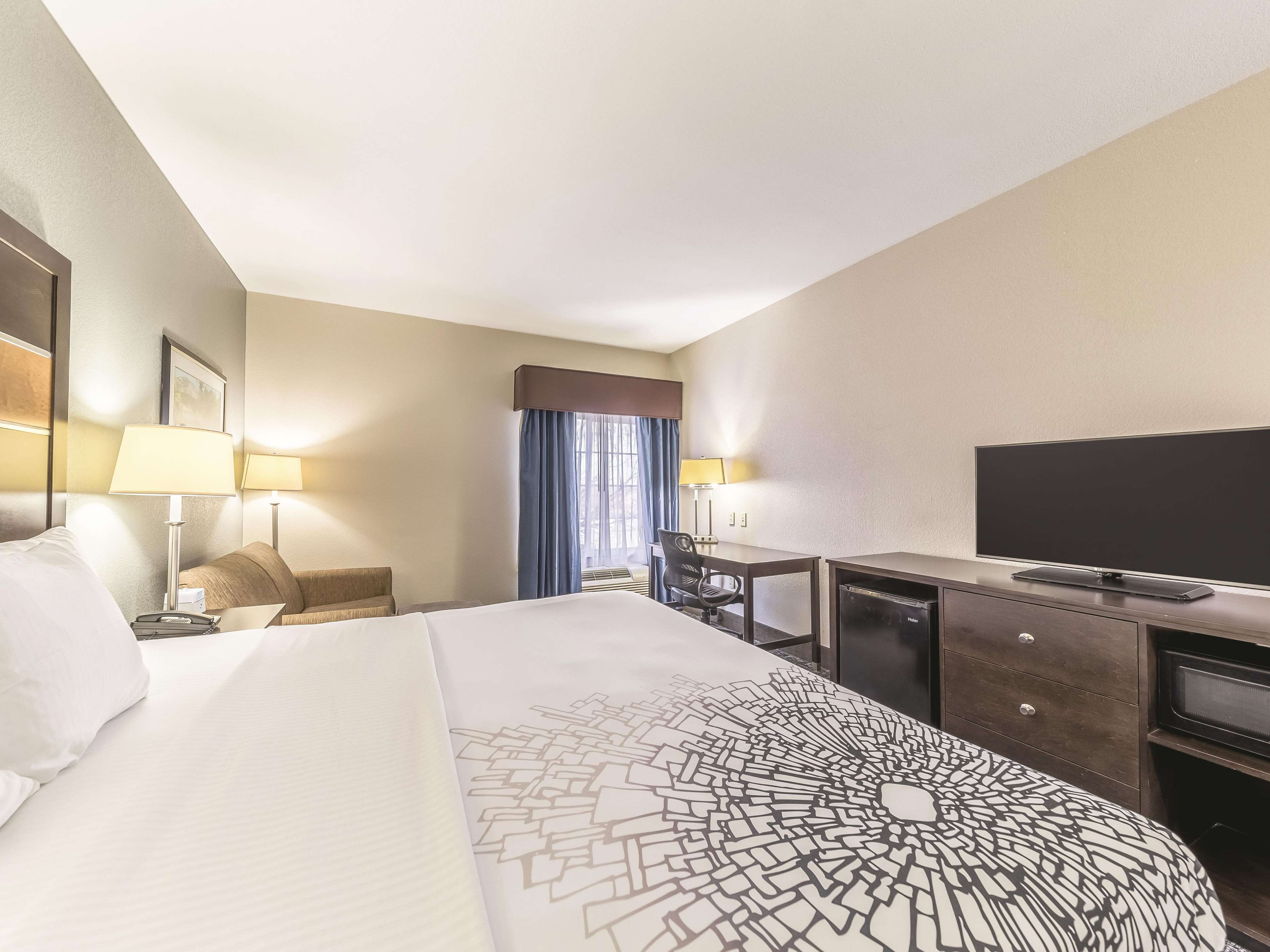 La Quinta Inn & Suites by Wyndham Tulsa - Catoosa Route 66