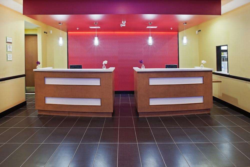 La Quinta Inn & Suites by Wyndham Tulsa - Catoosa Route 66