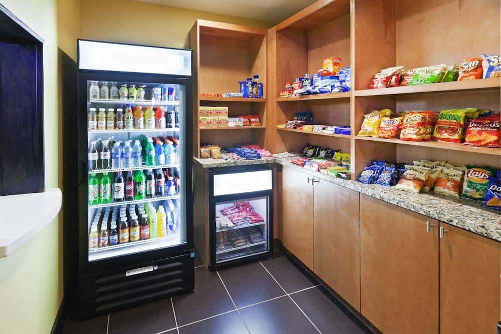 La Quinta Inn & Suites by Wyndham Tulsa - Catoosa Route 66