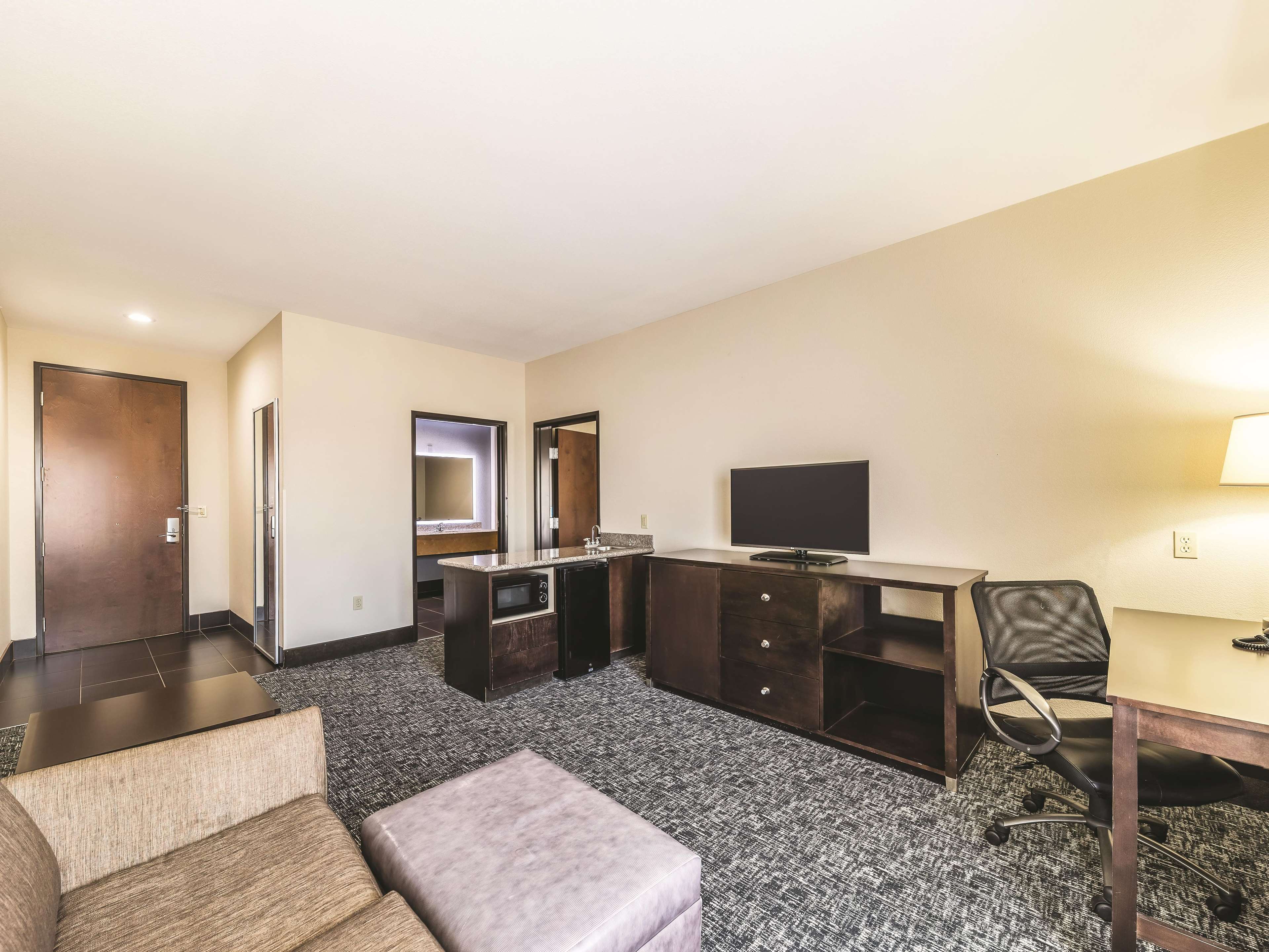 La Quinta Inn & Suites by Wyndham Tulsa - Catoosa Route 66