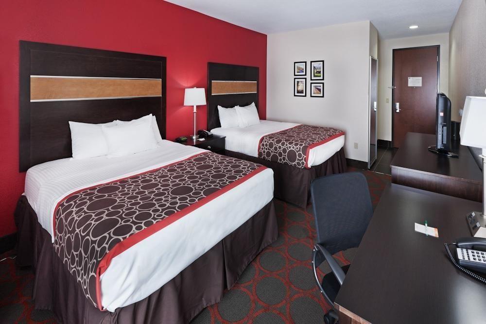 La Quinta Inn & Suites by Wyndham Tulsa - Catoosa Route 66