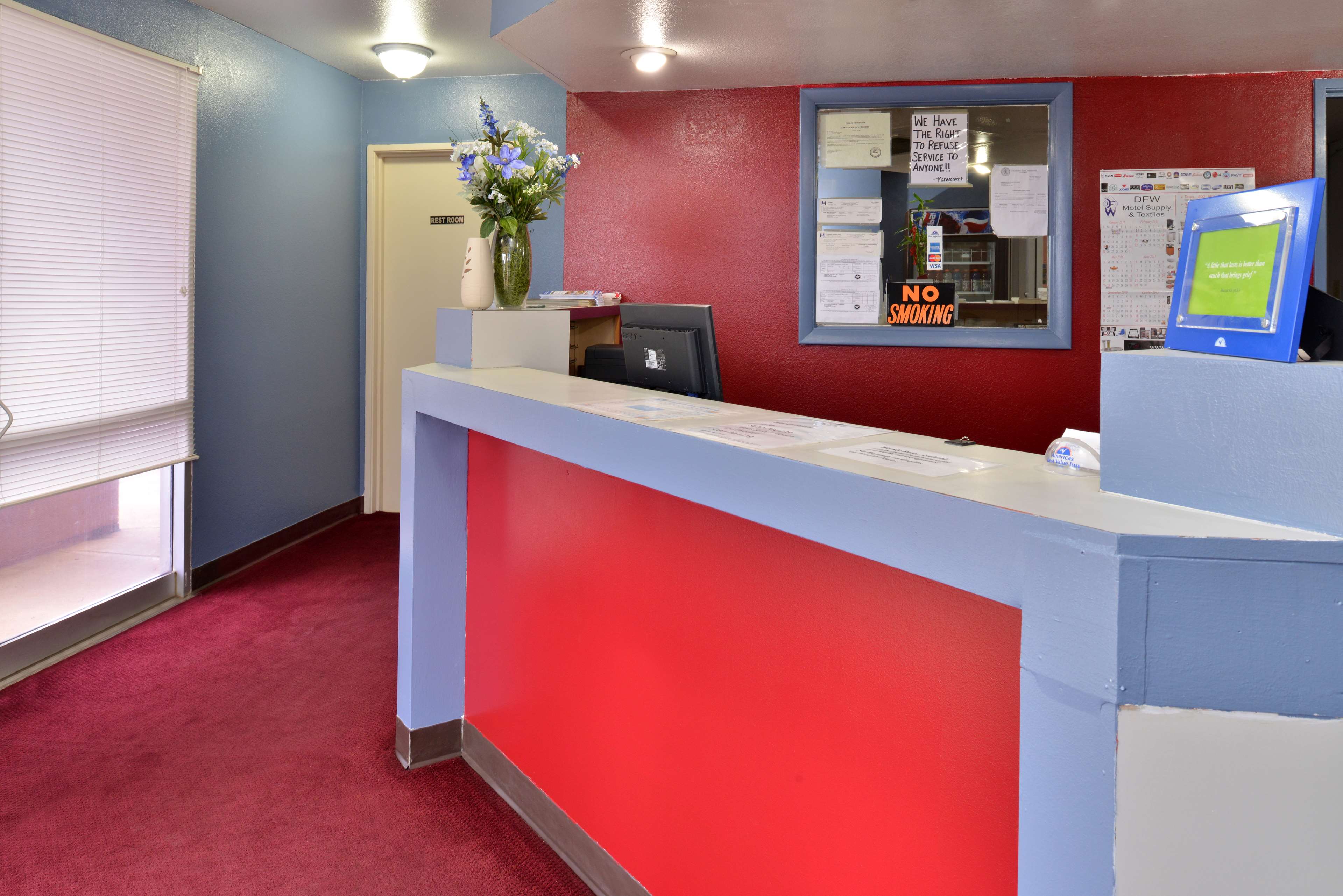 Castle Inn & Suites