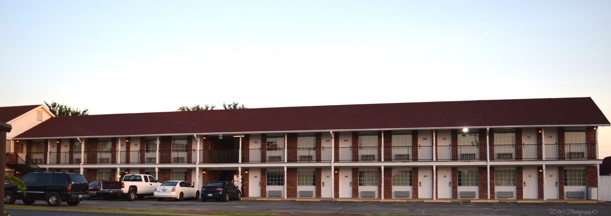 Claremore Motor Inn