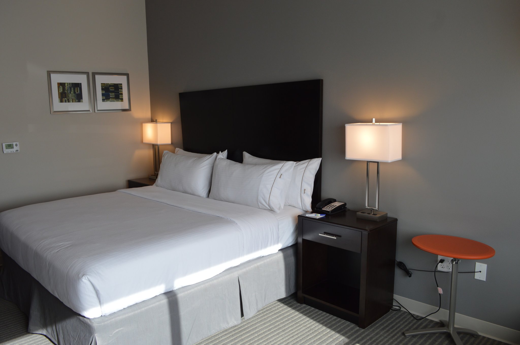 Holiday Inn Express & Suites Tulsa NE Claremore