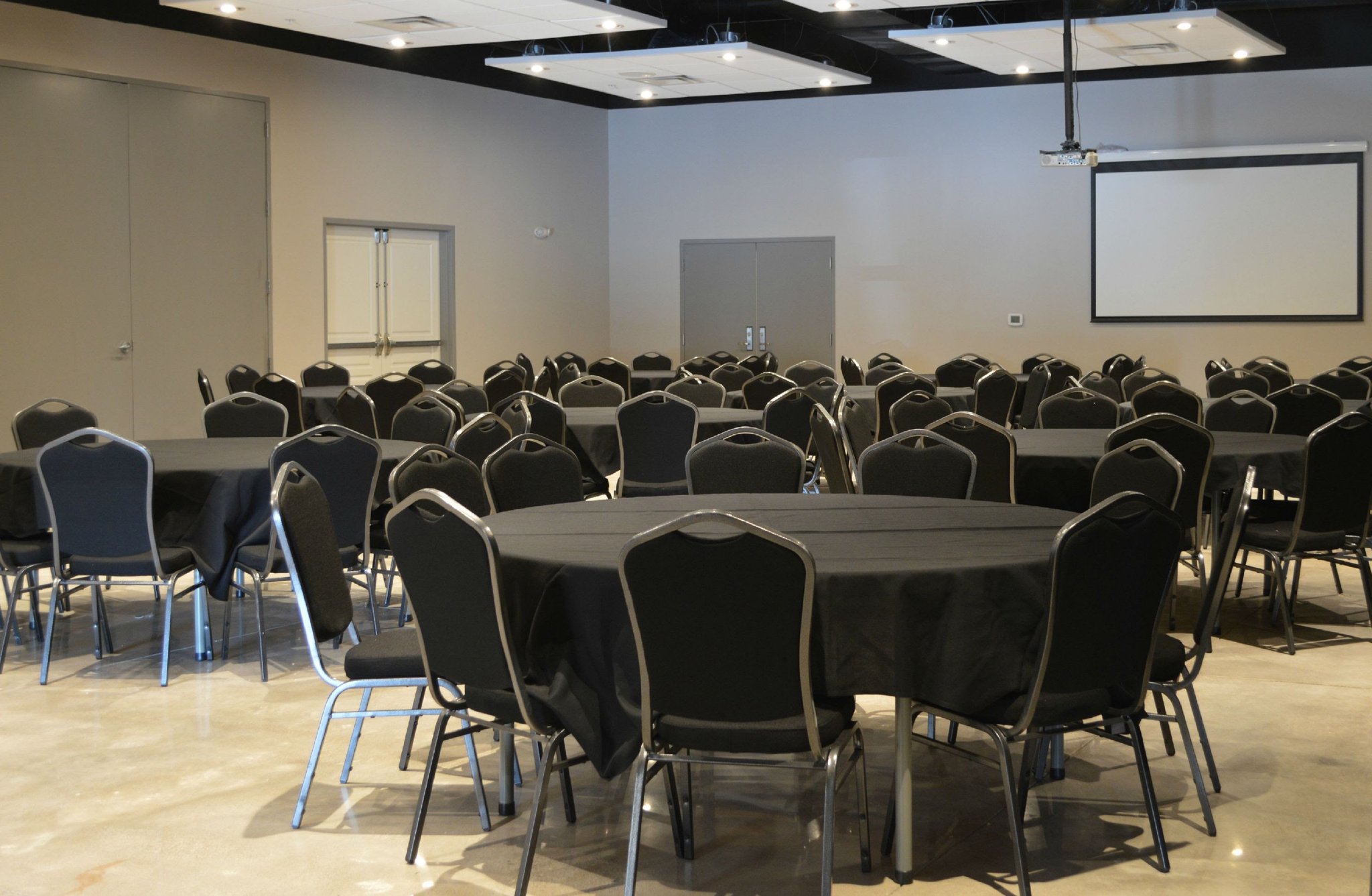 Holiday Inn Express & Suites Tulsa NE Claremore