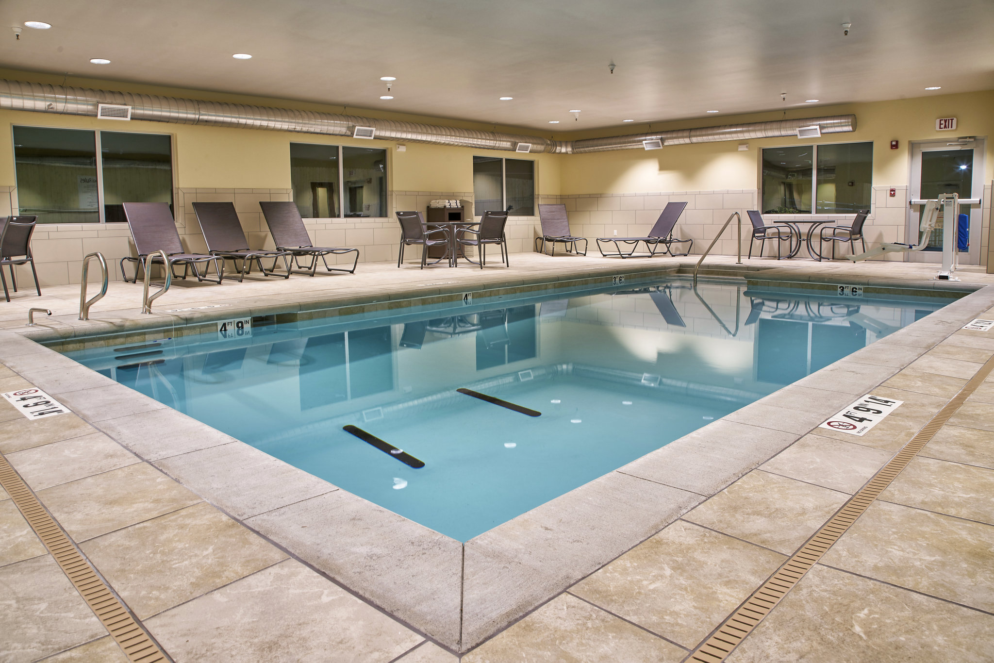 Holiday Inn Express & Suites Tulsa NE Claremore