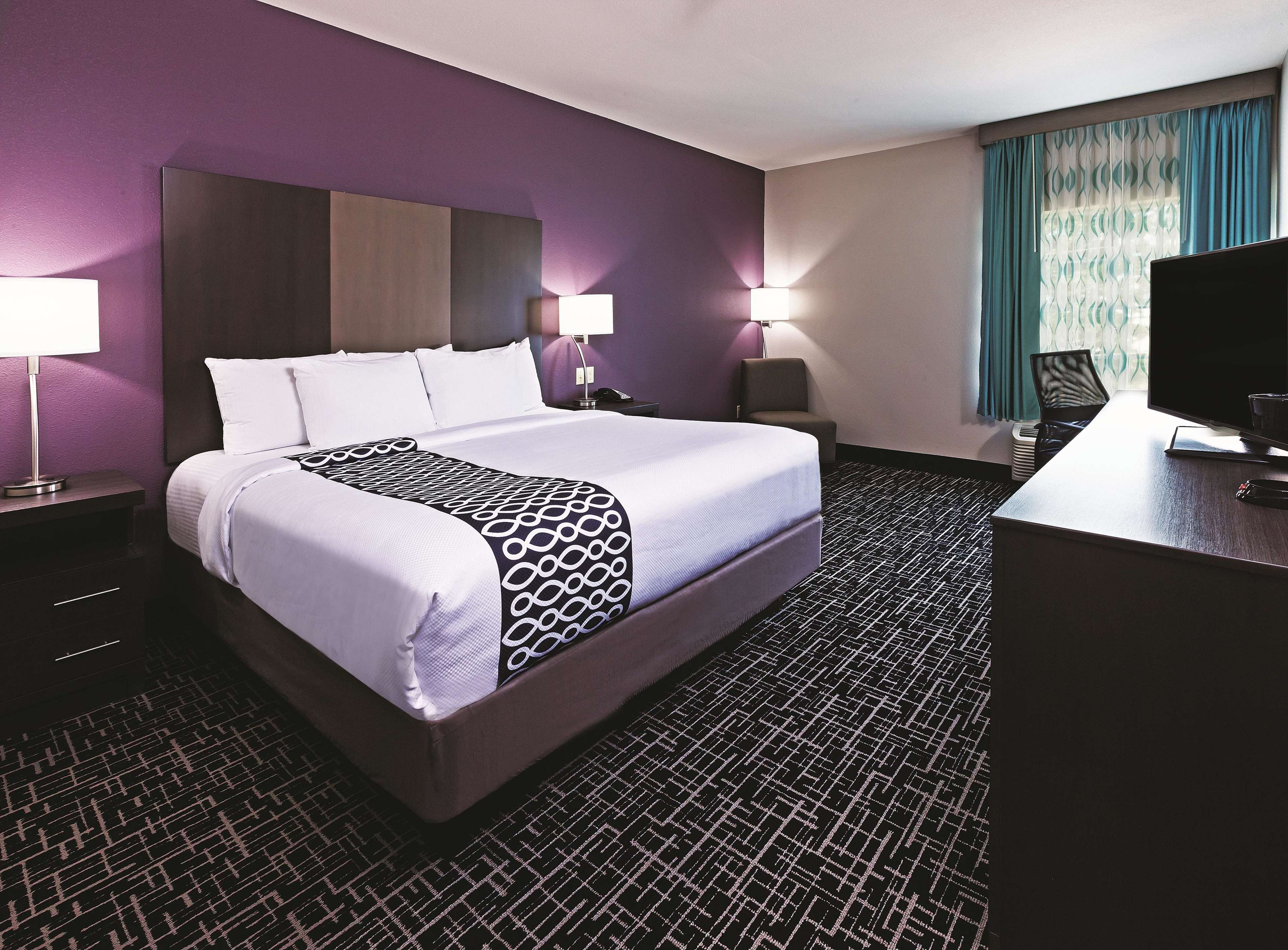 La Quinta Inn & Suites by Wyndham Claremore