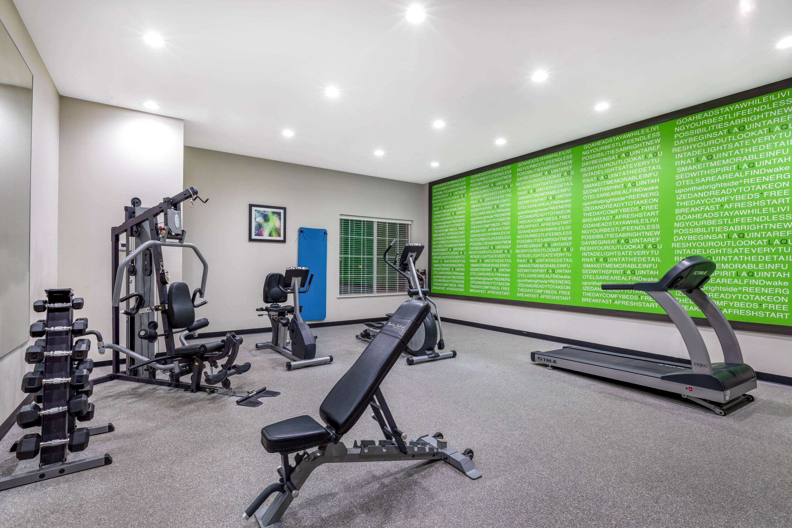 La Quinta Inn & Suites by Wyndham Claremore
