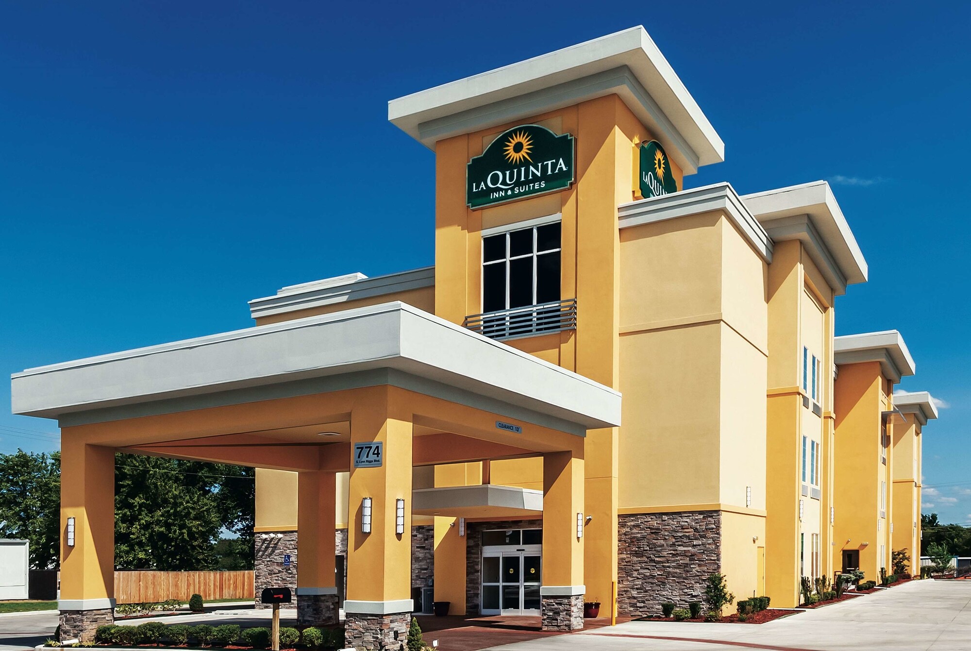 La Quinta Inn & Suites by Wyndham Claremore