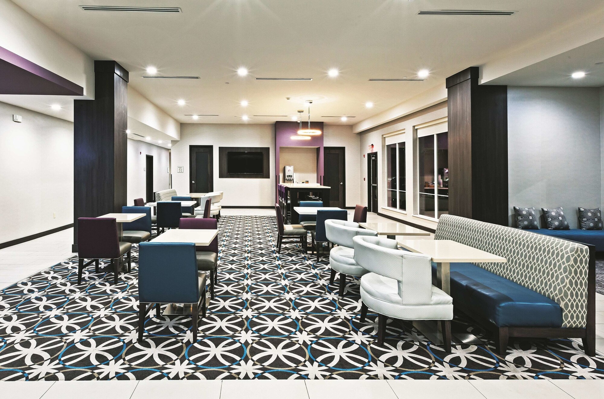 La Quinta Inn & Suites by Wyndham Claremore