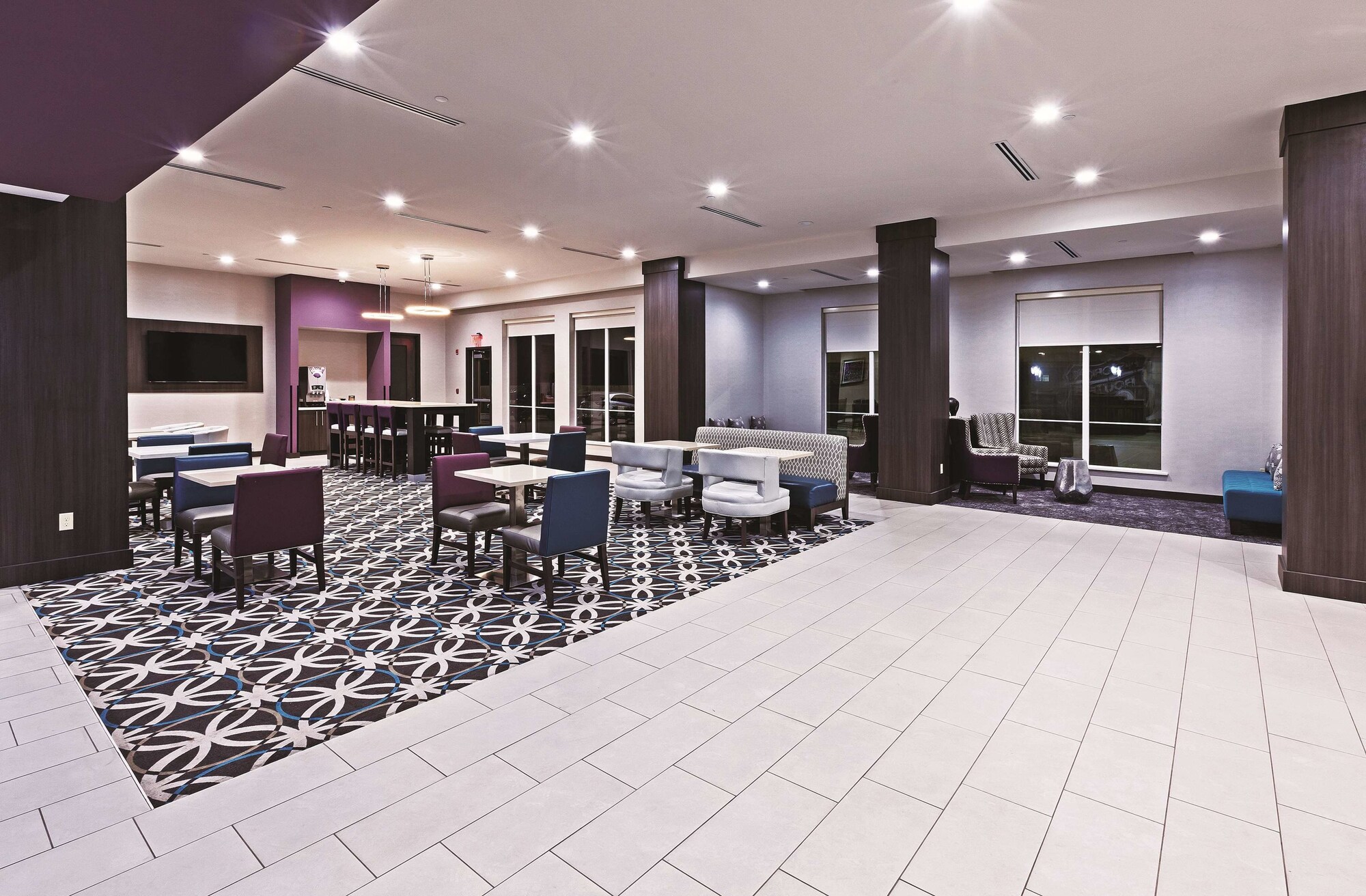 La Quinta Inn & Suites by Wyndham Claremore