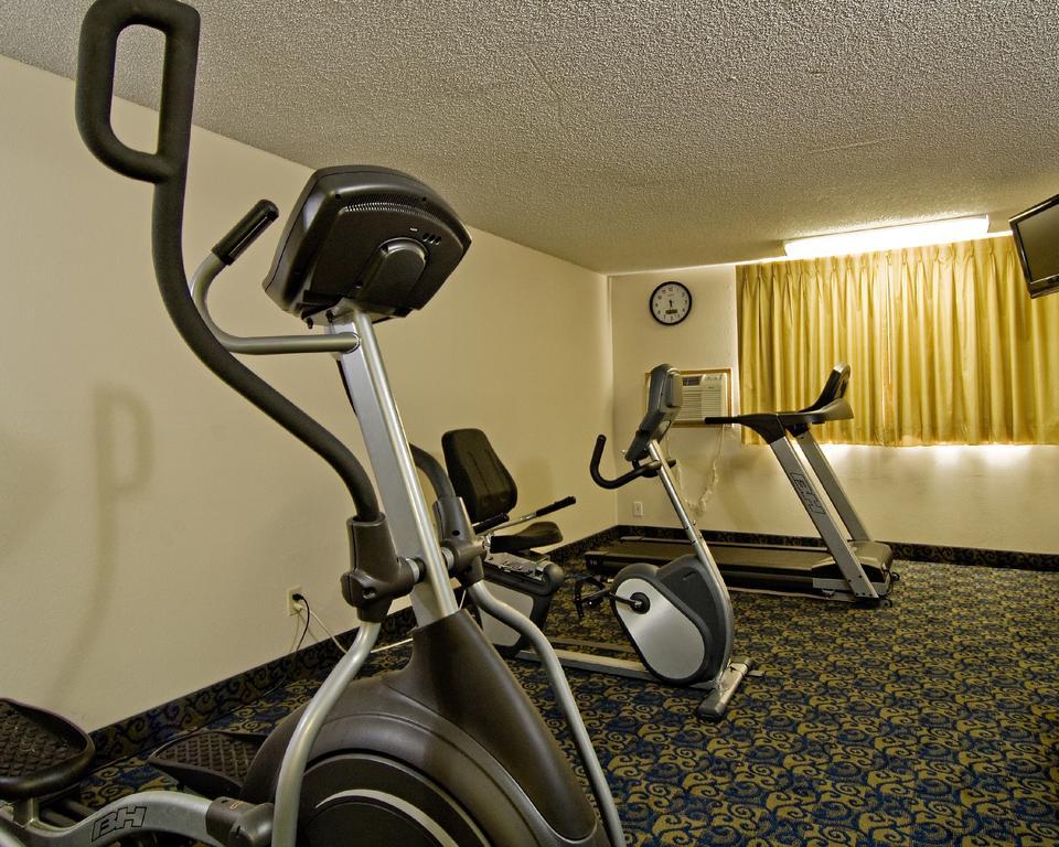 Econo Lodge  Inn & Suites
