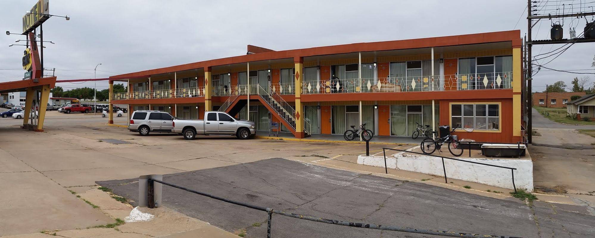 Glancy Motel
