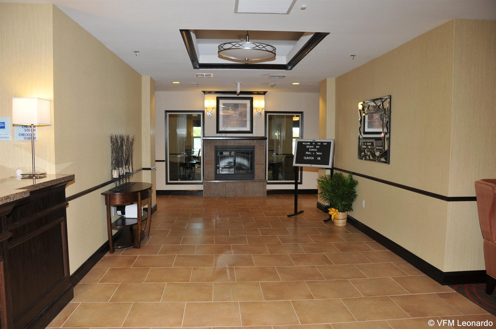 Holiday Inn Express Hotel & Suites Clinton